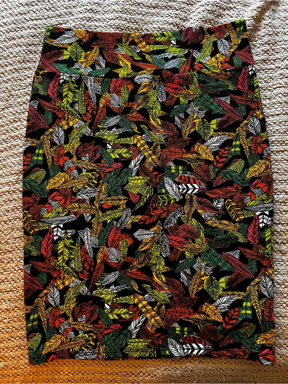 LuLaRoe- Women’s Leaf-Print Cassie Pencil Skirt in Black Multicolor